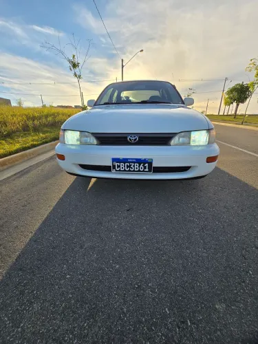 Toyota Corolla LE 1.8 1995