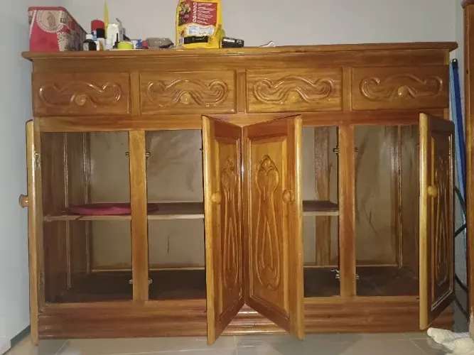 Balcão de cozinha de madeira maciça grande 