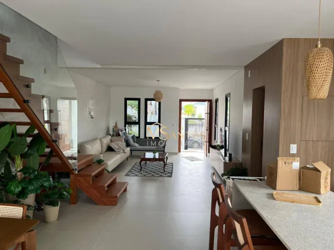Casa com 3 dormitórios à venda, 161 m² por R$ 2.330.000,00 - Daniela - Florianópolis/SC