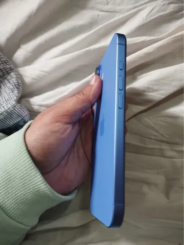 IPHONE 16 128 gigas 