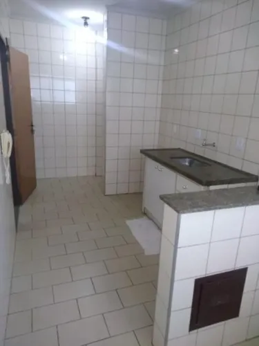 Apartamento com portaria e ótima localização