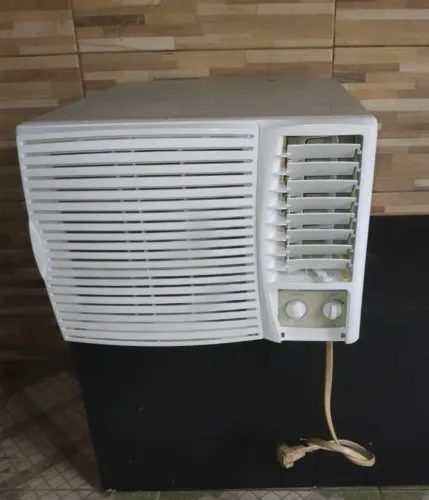 Ar Condicionado de Janela 7.500 BTUS