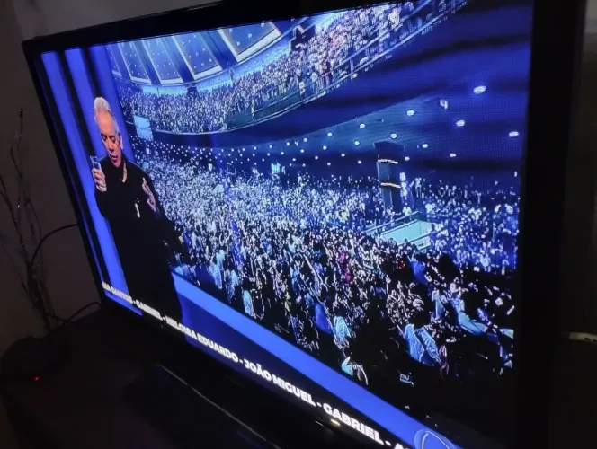 Samsung 43pl conversor digital embutido toda perfeita completa não é smart 560 reais