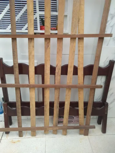 Casa de casal em madeira nobre