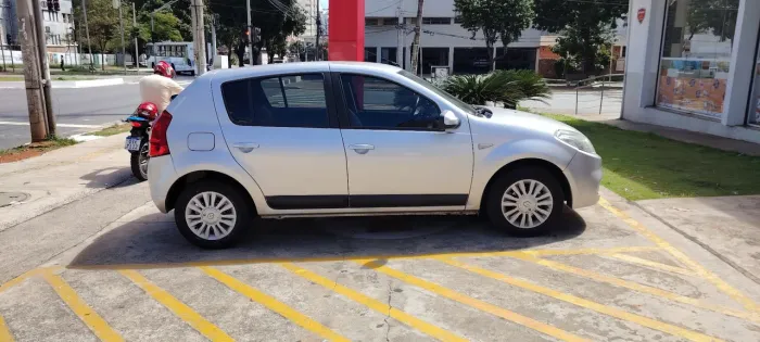 Renault Sandero Privilège Hi-flex 1.6 16V 5P AUT 2012