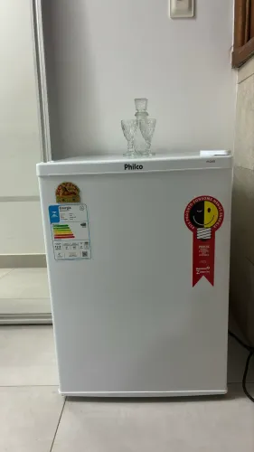 Geladeira Frigobar Philco 67L