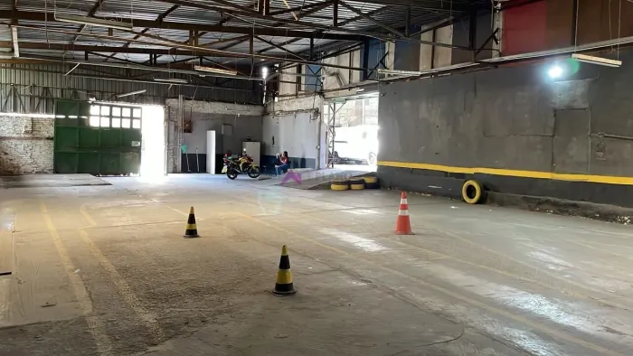 Galpão comercial para venda no Cambuci, 1.000 m² de área construída