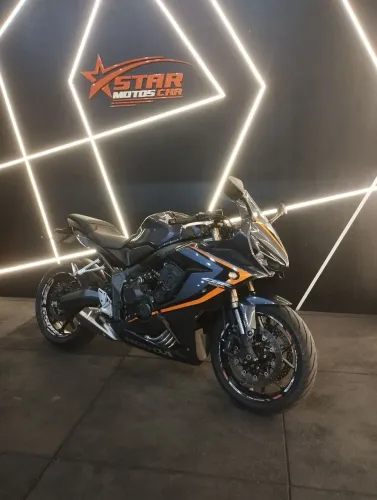 CBR 650 R 2021
