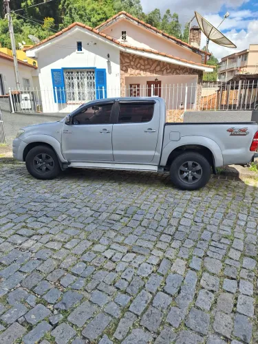 Toyota Hilux CD D4-d 4X4 2.5 16V 102cv TB Dies. 2011