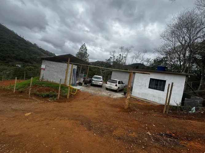 Vendo ou troco excelente terreno com casa pronta pra morar