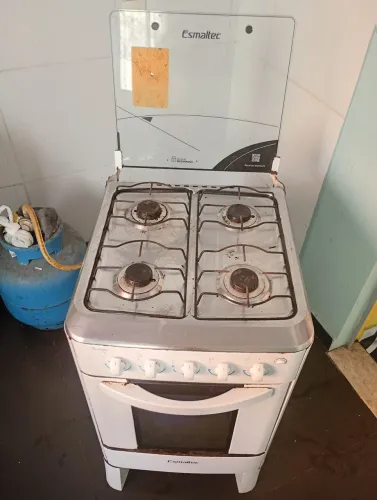 FOGÃO 4 BOCAS $300,00