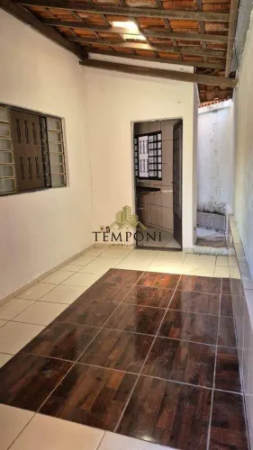 Casa no Jardim Guanabara, próximo ao Escola Prof. Bolivar de Freitas