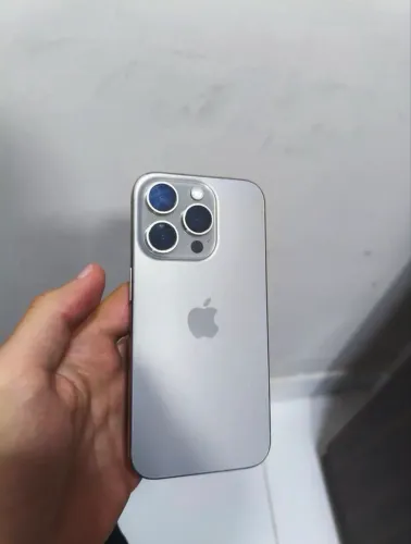 iPhone 15 pro 256gb