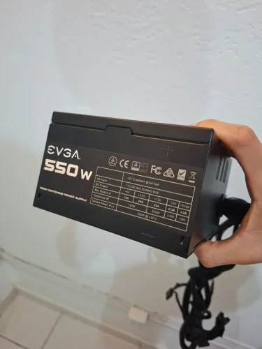 Fonte EVGA 550W