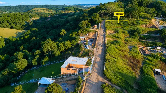 Terreno de Chacara em Condominio Fechado. Entrada 30 mil e 48x1500 direto com proprietario