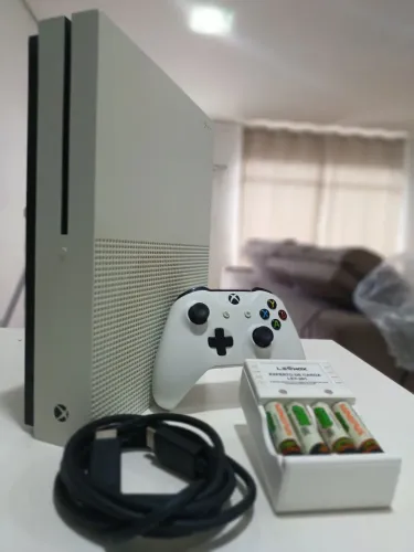 Xbox One S 1TB 4K Zero Bala