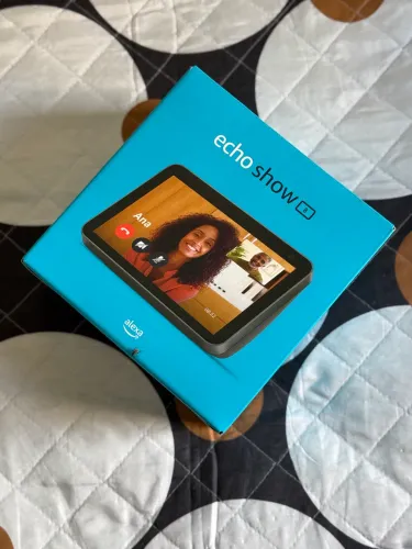 Echo Show 8 (2ª Geração): Smart Display HD de 8" com Alexa e câmera de 13 MP - Cor Preta
