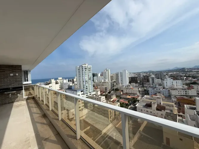 Apartamento na Praia do Morro com área de lazer completa em Guarapari