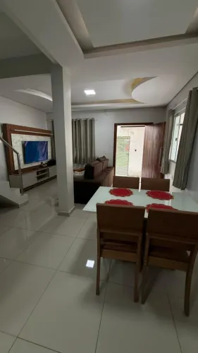 VENDE SE CASA DOIS PISOS