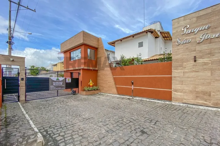 Terreno com 133,33m², plano e murado apto para Financiamento no Residencial Parque São Jos