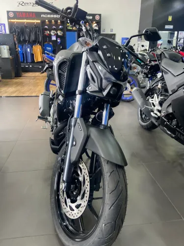 FZ15