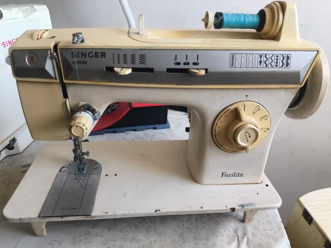 Máquina de costura Singer 288