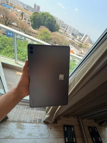 Samsung Galax Tab S9 FE+ no Plástico