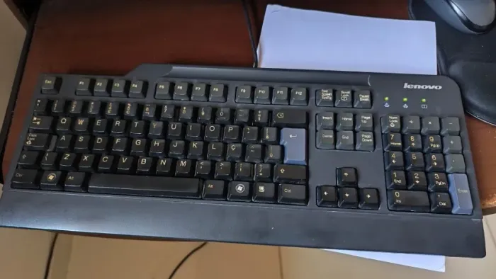 TECLADO LENOVO USB PADRÃO BRASILEIRO ABNT 2 USB PRETO