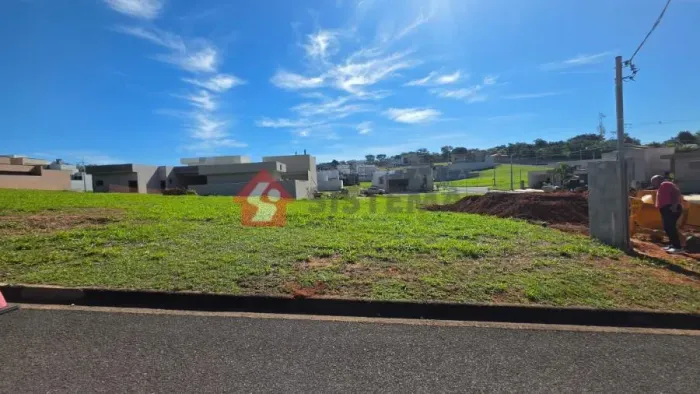 Terreno no condomínio PORTINARI II em Álvares Machado