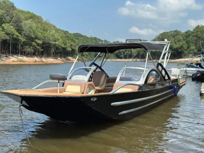 LANCHA EXPRESSO YAMAHA 150 HP