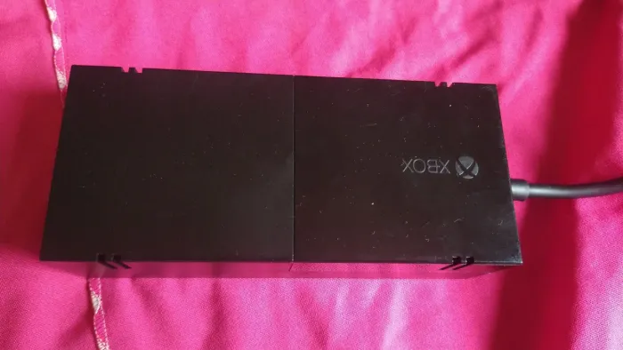 FONTE PARA XBOX ONE FAT ORIGINAL FUNCIONANDO PERFEITAMENTE COM GARANTIA