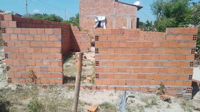 Vendo terreno já com uma casa quase pronto pro radie