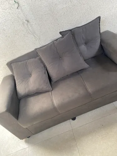 Vendo sofá três lugares