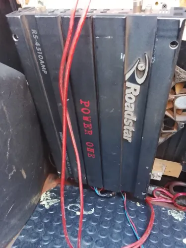 Vendo som de carro novo 