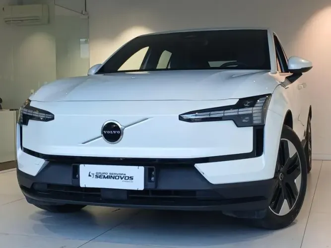 Volvo EX30 E60 Core (elétrico) 2024