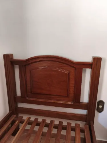 Cama colonial solteiro, madeira maciça em cerejeira feita em Itatiba 