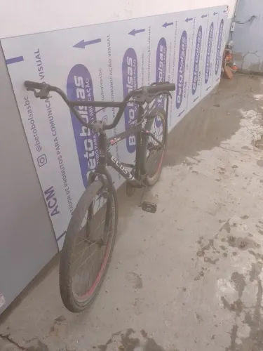Bicicleta aro 26 toda boa tem conversa no valor