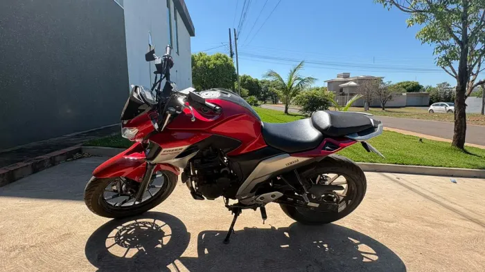 Yamaha FZ25 2021 Vermelha