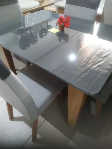Mesa vidro com 4 cadeiras