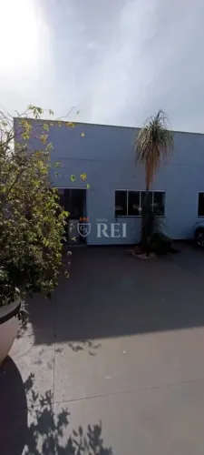 Comercial com 3 Quartos, Parque Bandeirante - Rio Verde