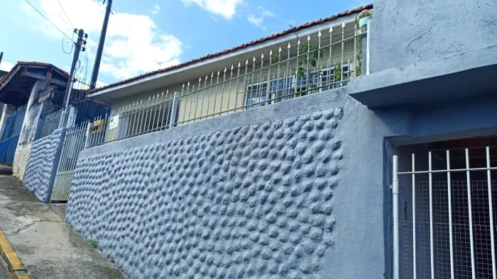 Casa em paraibuna perto do rio paraiba em SP