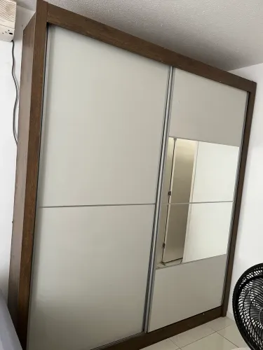 Guarda-roupa