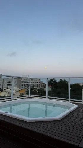 Cobertura de luxo nos Ingleses norte