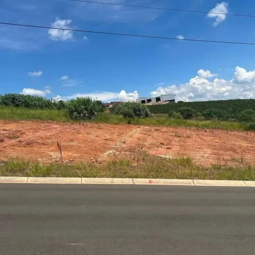 Terrenos no Loteamento Residencial Arvoredo