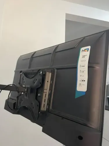 TV SMART QH- 5 MES DE USO NOVA