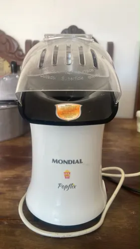 Pipoqueira Elétrica Mondial Popflix PP-04 Branca - 220V (Sem Óleo)