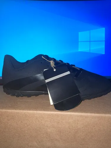 CHUTEIRA ADIDAS PREDAYOR ESSENTIALS 25.5 T