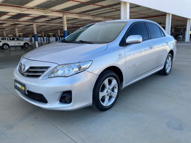 Toyota Corolla GLI 1.8 Flex 16V Aut. 2013