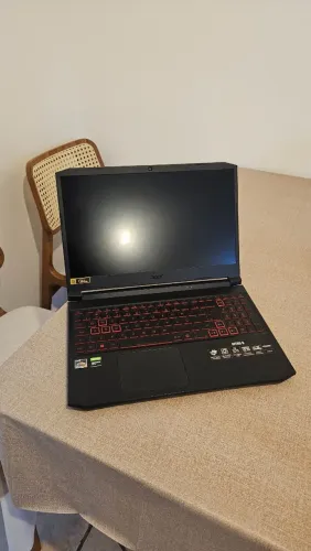 Notebook Gamer Acer Nitro 5, Ryzen 7, NVIDIA GeForce, perfeito estado de conservação