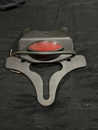 Suporte de placa/paralama traseiro original Kawasaki Vulcan S 650 com lanterna
